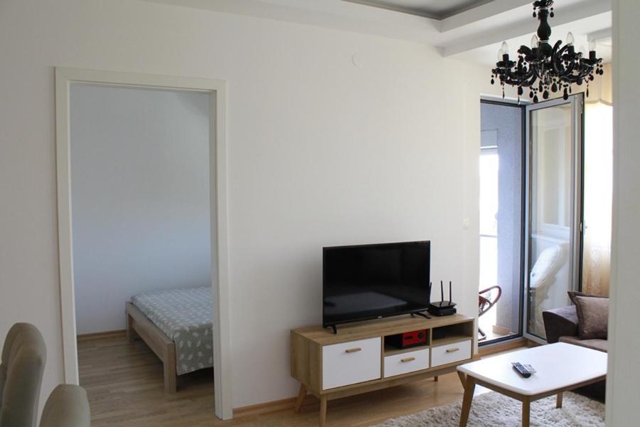Apartment Lux Apartments Huma