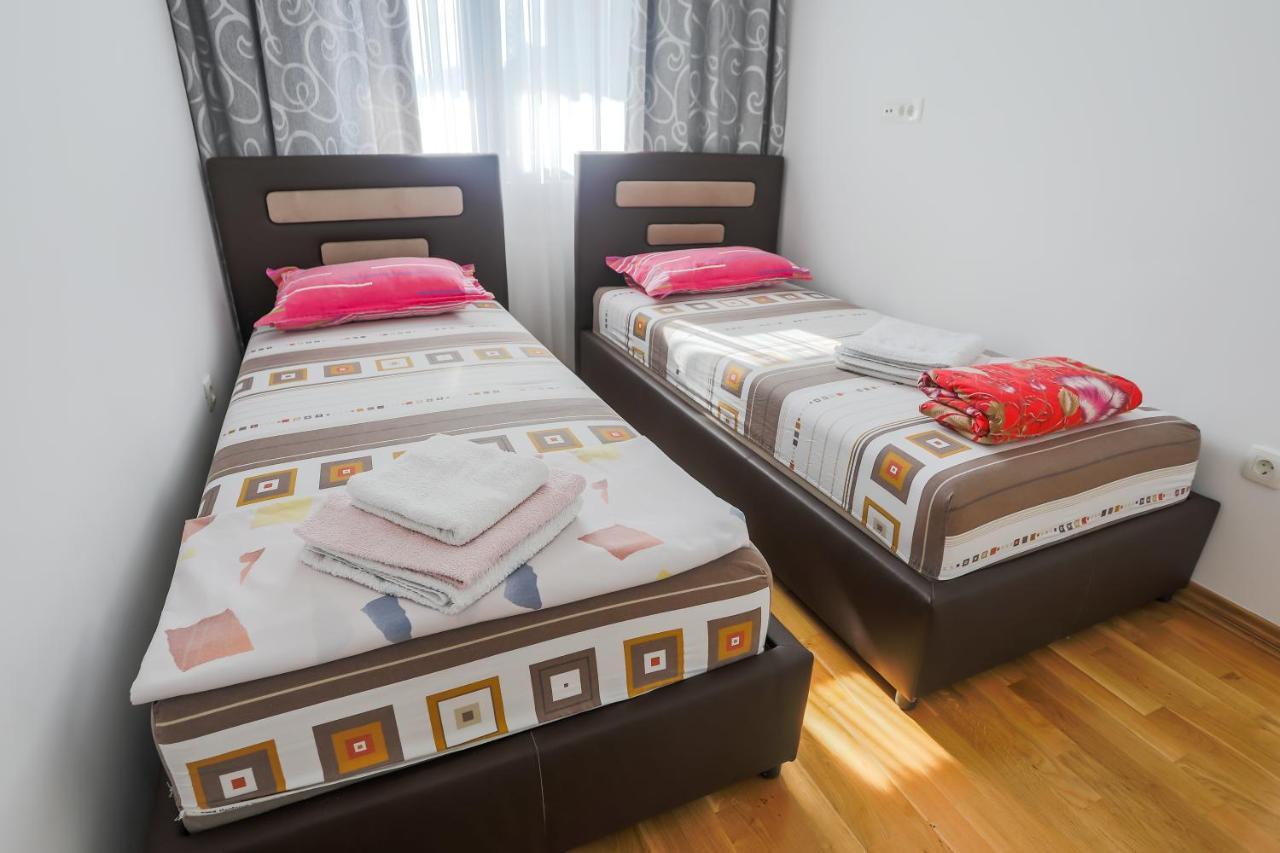 Lux Apartments Huma Apartment