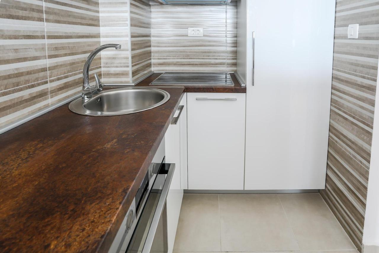 Lux Apartments Huma Apartment *