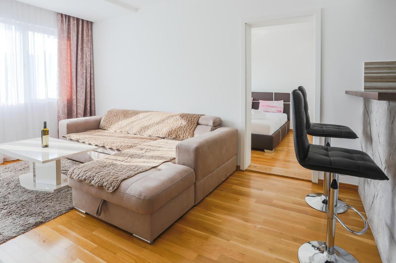 Lux Apartments Huma *