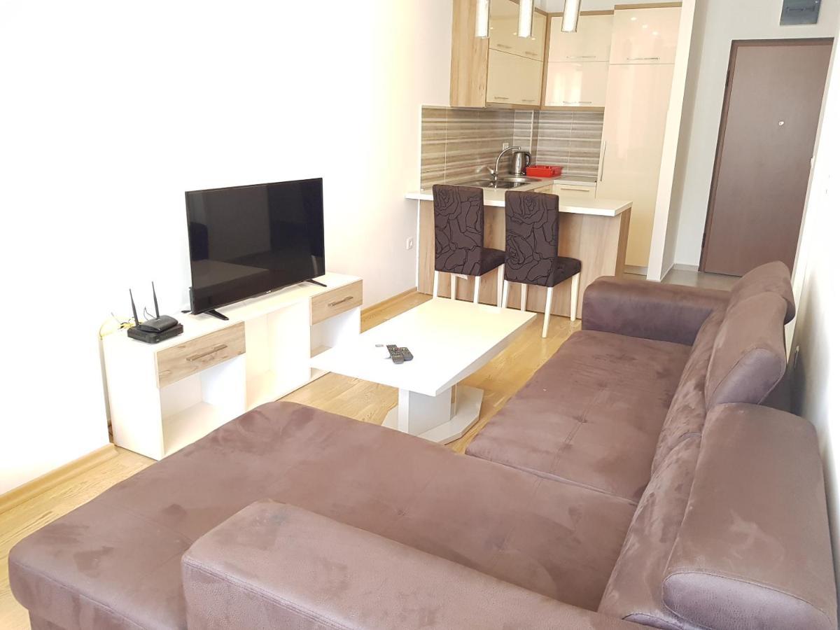 Lux Apartments Huma Apartment