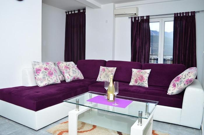 Lux Apartments Huma Apartment