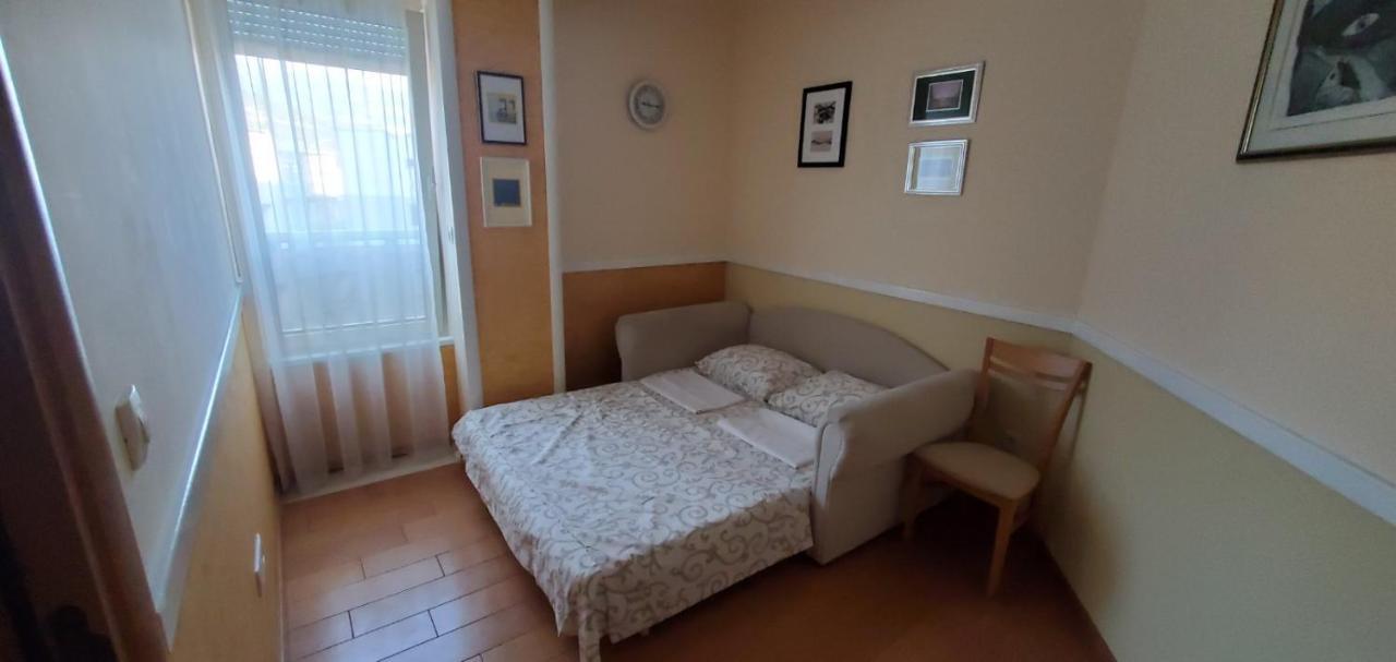 Lux Apartments Huma Apartment *