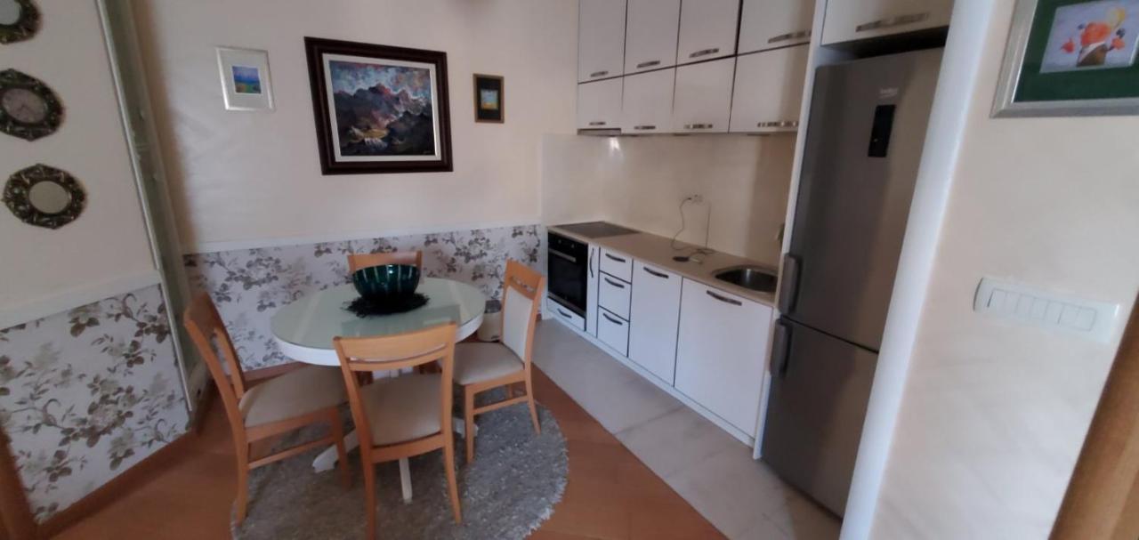 Apartment Lux Apartments Huma
